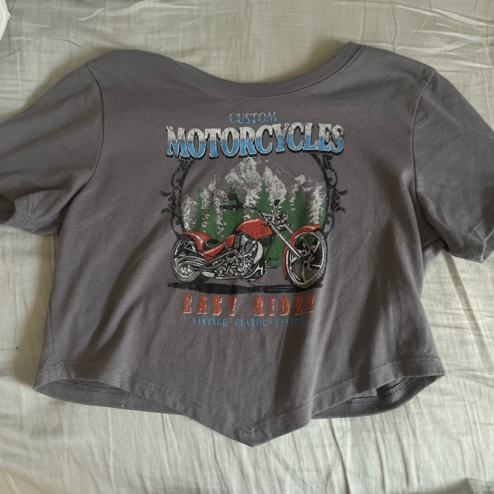 Gray Cropped Graphic Top, Size M, Bought from TJ maxx